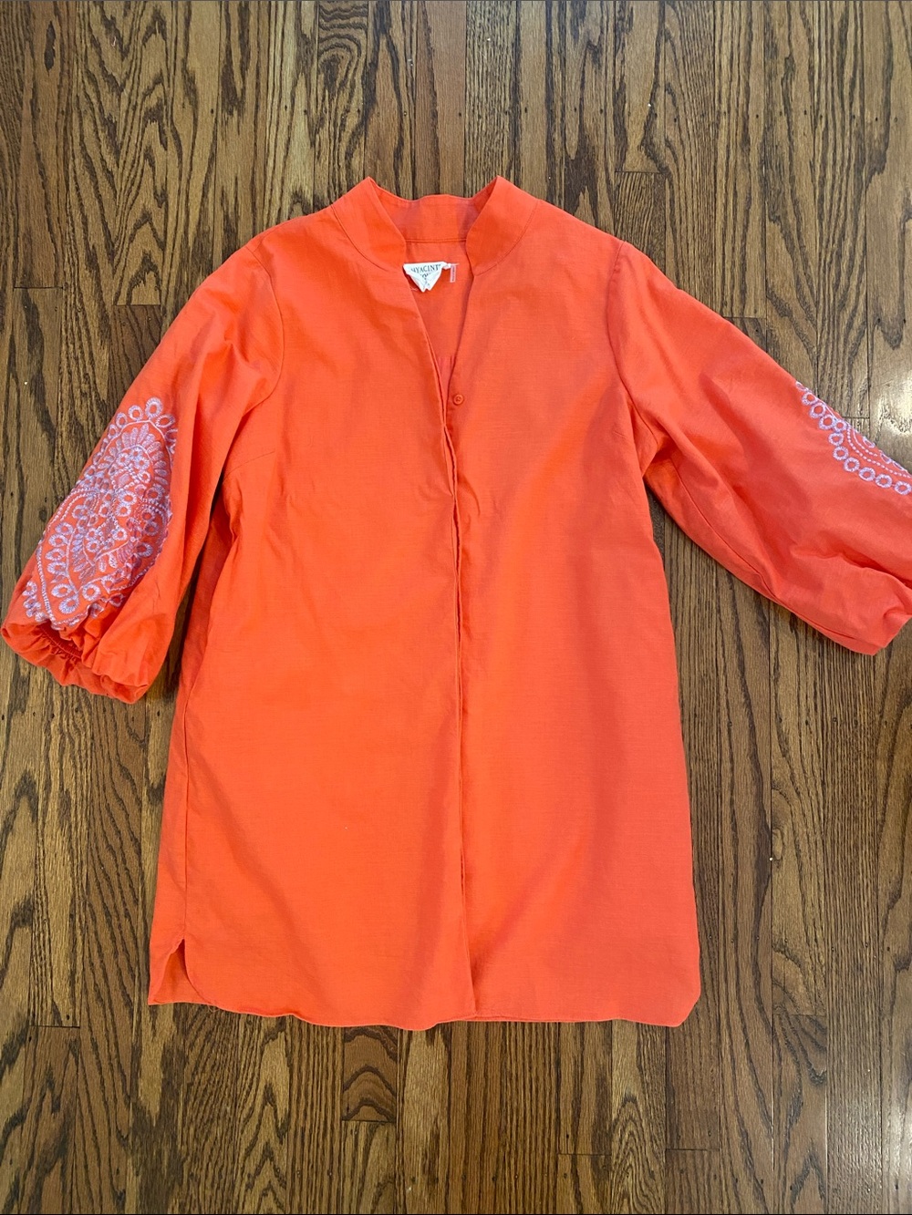 EUC Like New Tuckernuck / Hyacinth House Coral Embroidered Sleeve Tunic Dress
